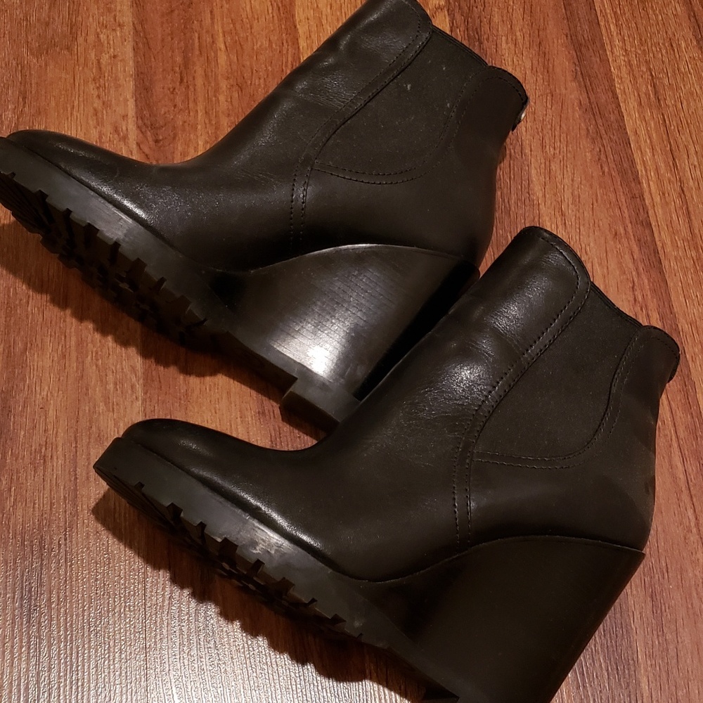 Michael Kors Thea Wedge booties